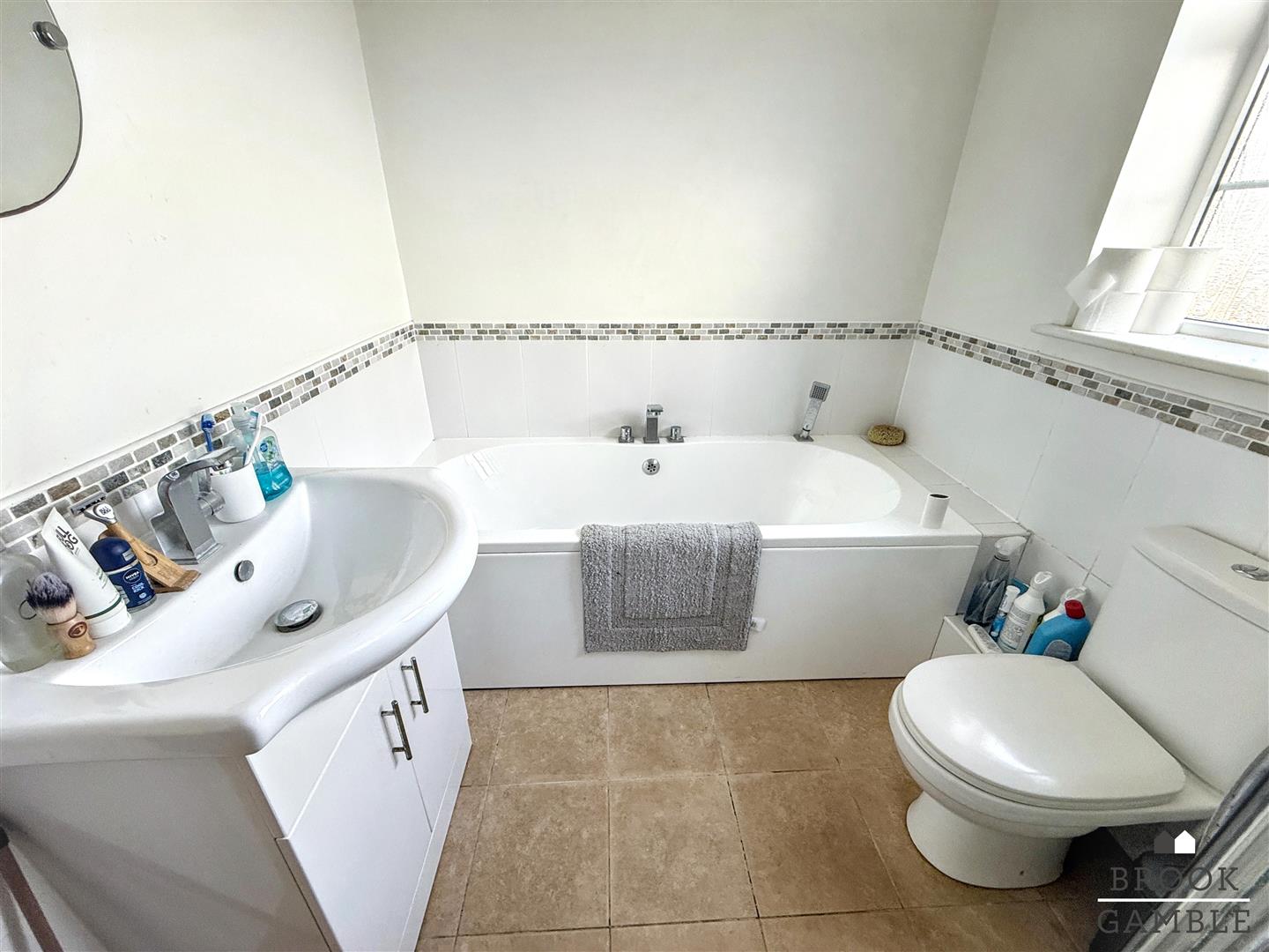 3 Bedroom House. Peppercombe Road in Eastbourne,  17
